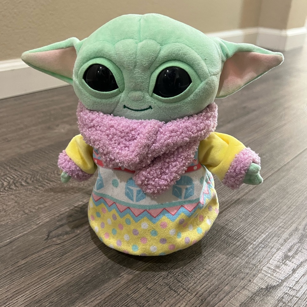 Star Wars Easter Baby Yoda Grogu Plush Pastel Egg Outfit Scarf Spring 8 Inch